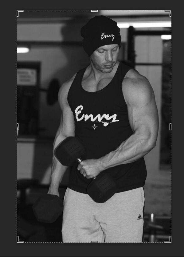 Envyfit's tweet photo. One for the ladies, sponsored athlete @doncastersrichb showing off the classic vest 👌 http://t.co/51tgF0UioY