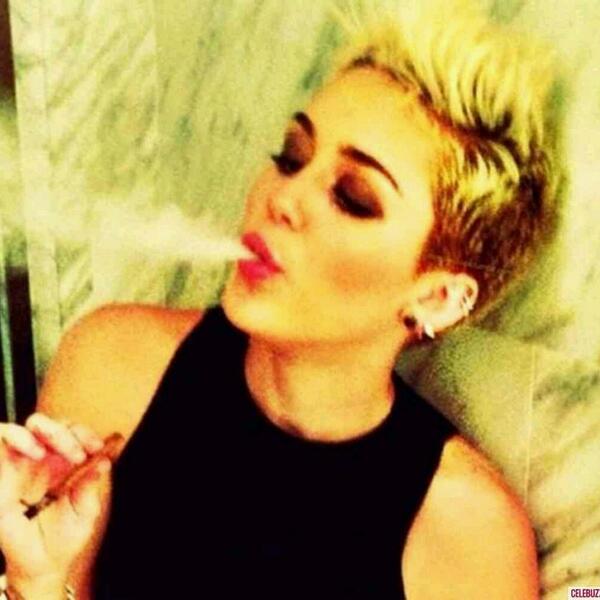 RtRenee19's tweet photo. Mii Wifey http://t.co/2hL065KolQ