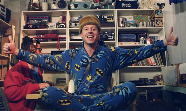 Complex's tweet image. Dear Macklemore, 

Stop Apologizing. An open letter: cmplx.it/1i7DihW