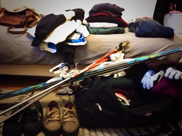 patisantos3's tweet photo. De maleteo #andorra @MariaPorras94 http://t.co/9uiBwReUsc