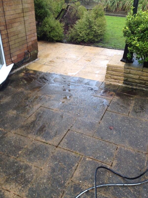 CS_Maintenance's tweet image. Today's before and after patio cleaning pic