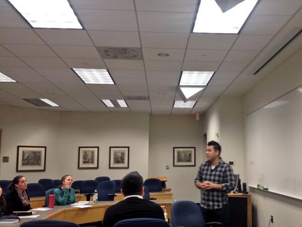 DukeManosUnidas's tweet photo. Gabe está predicando a nuestro culto, Aposento Alto. Gabe is preaching at our service, The Upper Room. http://t.co/WvVlqbY9GG