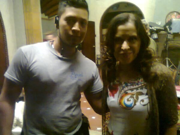 chinomen51's tweet photo. Con maria  rojo http://t.co/llgGG3Znht