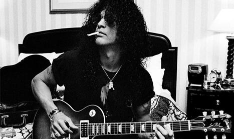 ClickAndRock1's tweet photo. Nuevo disco de #Slash en breve. Será tan bueno como el anterior? http://t.co/UsUgJ8Ci6H http://t.co/5XV3YxMeGa