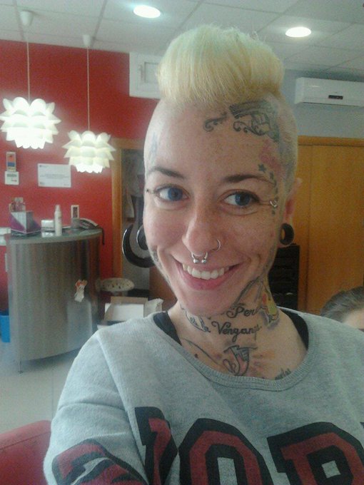 El new look de hoy yeaaah ;) http://t.co/wAQmRmVtar