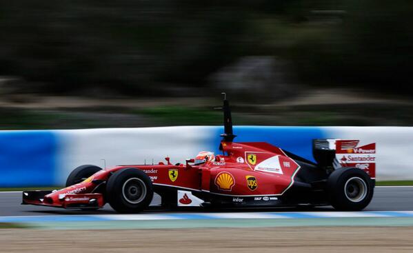 elpais_deportes's tweet photo. Así es el morro del nuevo ferrari.
http://t.co/rW5oDid0Ng http://t.co/PFJyScxsq6