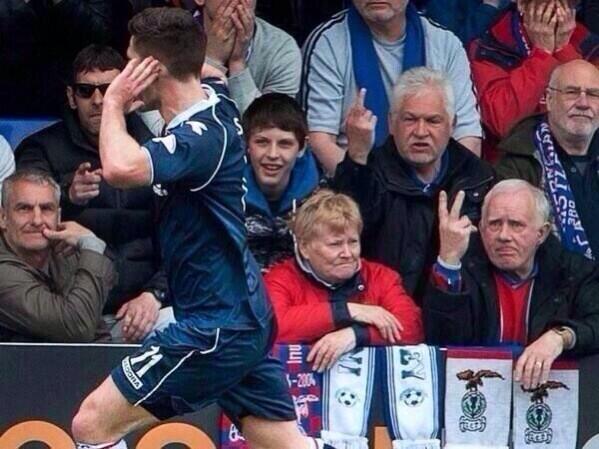 SecondaryProbs's tweet photo. When your row got let out of the exam first #secondaryschoolproblems #SecondarySchoolMemories http://t.co/lB7KvTwW1S