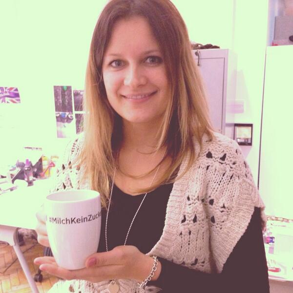 Zahra's tweet photo. Our first German mug! #MilchKeinZucker #twittergermany @jolanta http://t.co/51wKPoX5Do