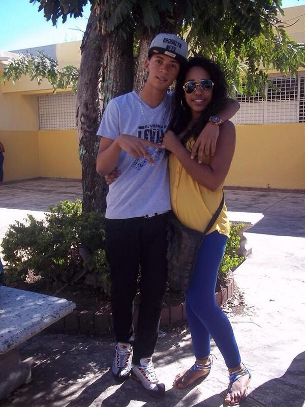 edison_911's tweet photo. En La Promo W/ @YasmeiryPC http://t.co/wRF7DEaUaY