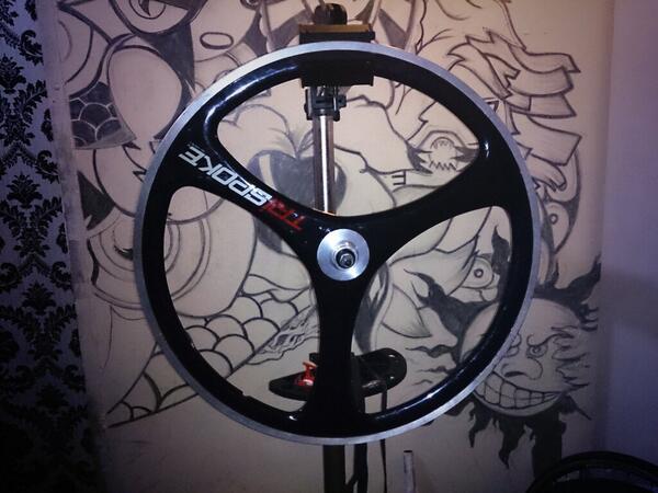 dwiazrul's tweet photo. WTS front Trispoke 650c | blum pernah pakai | 1700k nego | cp: 085371113113 #fnfjb #fpjb #rbjb http://t.co/bM5GRZESZj