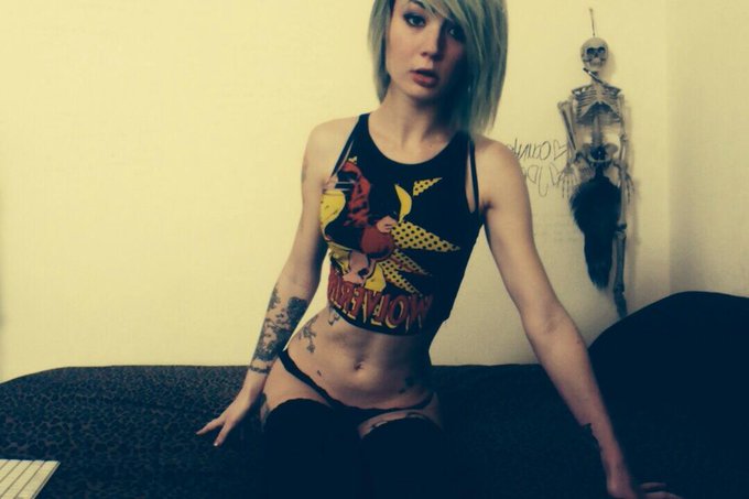 Cum play;) http://t.co/E5qnoo6fcX  @chaturbate http://t.co/KrTUCXyqxG<a class="tags" href="/tag/chaturbate">@chaturbate</a><a href="/tag/mvsales"class="tags"><span>#mvsales</span></a>