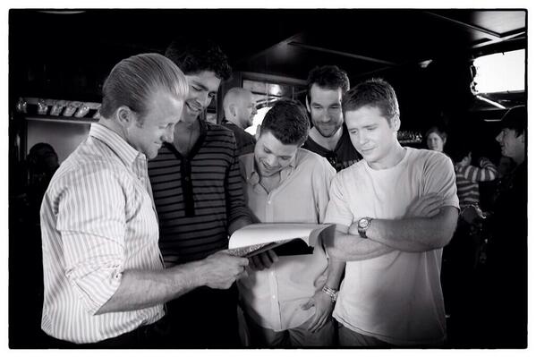 VinnyChase6's tweet photo. The boys reading the script for the #EntourageMovie RETWEET If you are going to go see the movie! http://t.co/asjsZHXSrm