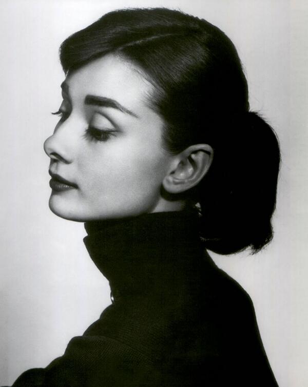 MelCharlieJoe's tweet image. Audrey Hepburn eyebrows. Heavily penciled I know but still my brow icon. I wonder if they do Audrey brow stick-ons?x