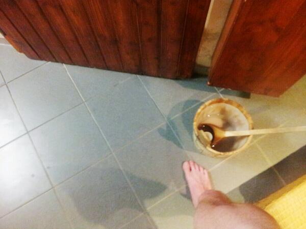 Polevaultmax's tweet photo. Naked sauna anyone? No just me then. Hopefully sort my back out. #Austria #trueEuropean #allllllllllbyyyyymyyyyselfff http://t.co/wG1arx8P77