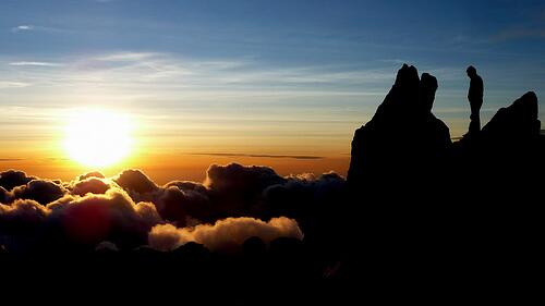 komITpeduli's tweet photo. "@JogjaStudent: Menyapa pagi dari Puncak Gunung Merapi, #Jogja. #PictYk http://t.co/wcGENbyfjG"