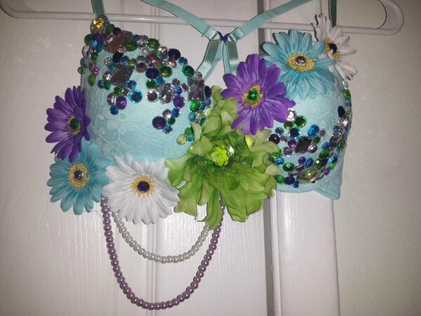 RAVE_TITTIES's tweet photo. NEW  blue daisy for EDC FOR SALE http://t.co/ZAOqfOKwV2