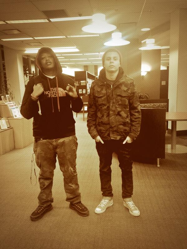 Call_ME_bMix's tweet image. #LIBRARYswag