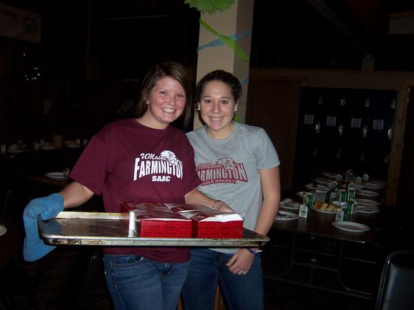 UMFathletics's tweet photo. UMaine-Farmington's SAAC served dinner at Monday's Maine Special Olympics Winter Games at Sugarloaf. #d3NAC #whyd3 http://t.co/I6tTWcg2Xl