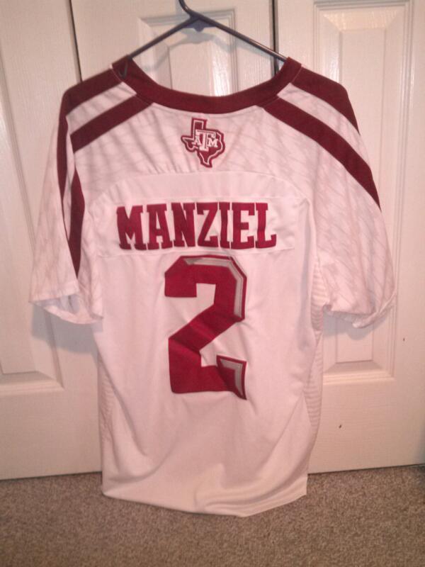 Patrick_Terry13's tweet image. Sports theme tomorrow? You already know. #HeisMANZIEL