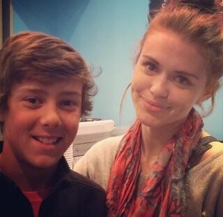 Macey_MD's tweet photo. reunited with the little brother i missed him😜 http://t.co/J77QDdhvCI