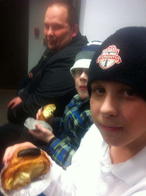 TrishWilliams3's tweet photo. @CLAFOUTITORONTO nice to meet u at Council tonight! Congrats on the success of the #crookie we need some in NF soon http://t.co/EmcQ5xouXk