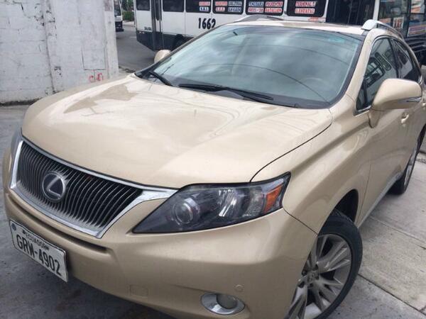 Vendo Lexus 450Rh año 2010 full equipo, flamante. Contactenos al 0988428057