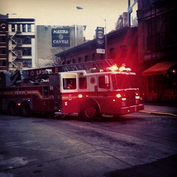 AFireStation's tweet image. #fdny #ladder8 #manhattan #newyorkcity #newyork #nyc #ny #bigapple #firedpartment #firetruck #firescene #fdnyinst...