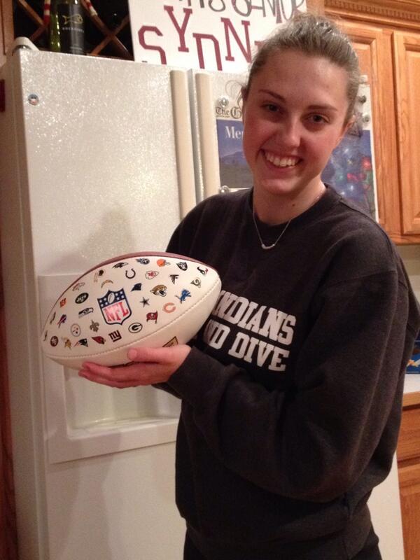 ThomBuckley's tweet photo. Sydney Buckley and her #CastrolEdge football #UnitedInOrange http://t.co/wxAiAElmzY