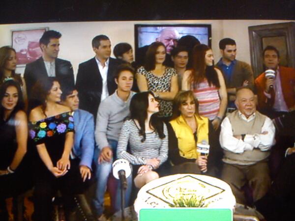 ClaudisClaudis's tweet photo. Mira @marcodimauro suerte en esta  nueva etapa de #comodiceeldicho http://t.co/bHkjwQCWRs