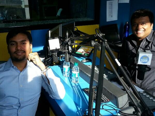 HrishiKay's tweet photo. ex nba newyork&amp;ex espn. @iyengar_arvind great sporting insights. real time animation #sportzinteractive @943RadioOne http://t.co/PB6jBAWgMX