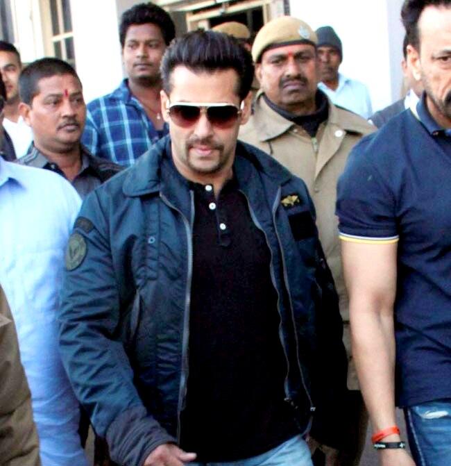 Salman Khan Rocks His Airport Fashion In A Plush Leather Jacket