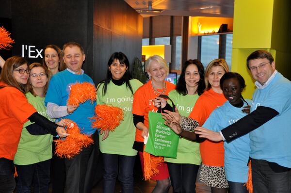 FabienneSimsek's tweet photo. Prêts pour la #WPC14 ! http://t.co/fSd5UBOzM7