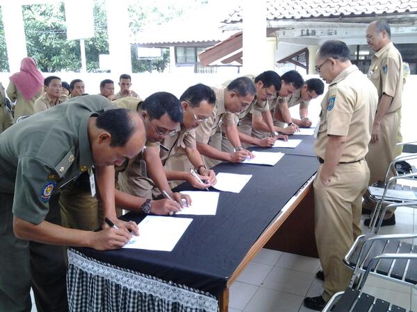 Kecamatan Limo tweet media