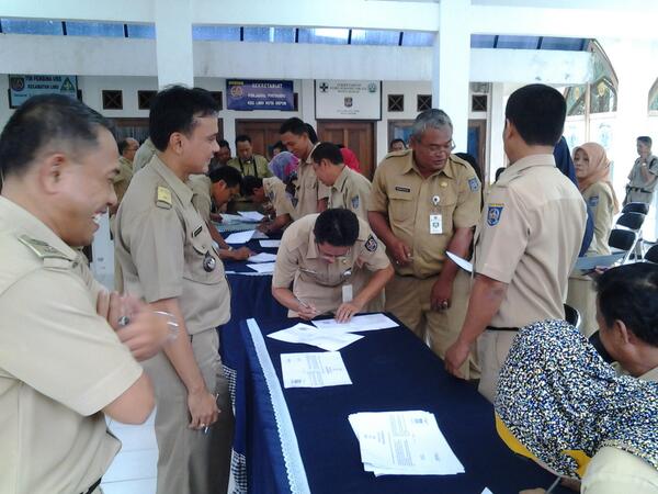 Kecamatan Limo tweet media