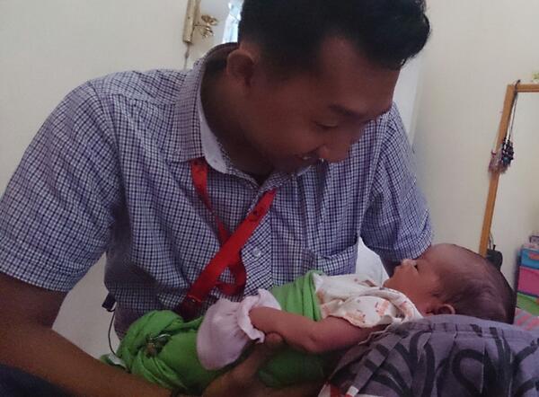 Eko_kribs's tweet photo. My Cute Baby http://t.co/yjAi5Vujip