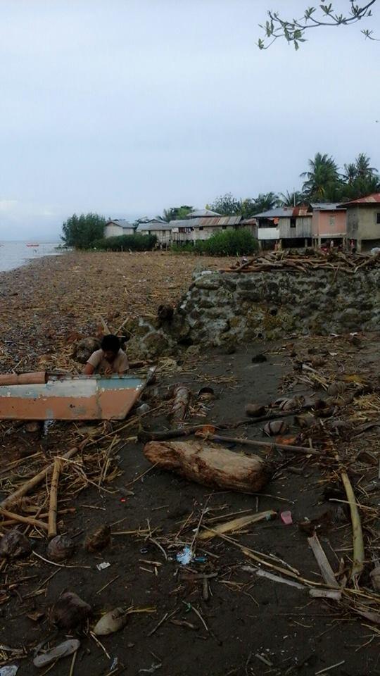 Marteyyna's tweet photo. tignan nyo ang dagat ng molugan @abscbndotcom http://t.co/YBQ8yjF7Vq