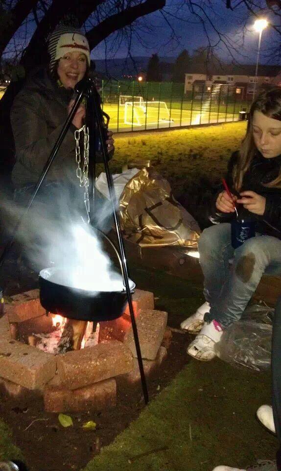 BeithTrust's tweet photo. Outdoor Education group at #BeithAstro, otherwise known as The Watchers in the Woods - Mums getting some QT to chill http://t.co/QktdCw0ceI