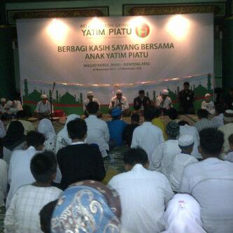 -YRKSYP- "Berbagi Kasih Sayang Bersama Yatim Piatu *Maulid Nabi Besar Muhammad SAW 1435 H