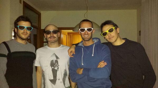 takk11's tweet photo. @InspectorG2 "biglietto da visita" da dare alla prof di diritto!hahahahah http://t.co/ChWE3cEtcZ