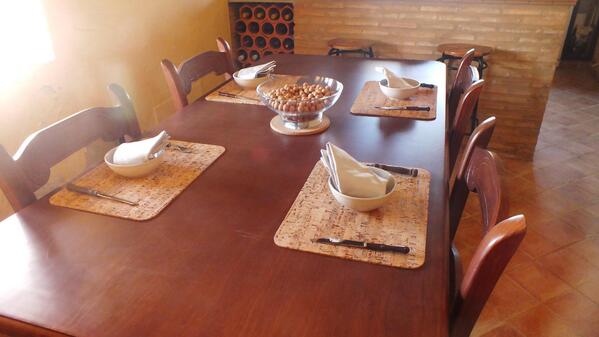 naturdehesa's tweet photo. Preparada la mesa para una exquisita comida ecológica: @mollanderson http://t.co/Pcx6vhH0f6 http://t.co/mcc6v5WU89 http://t.co/mqoRyBZjgc
