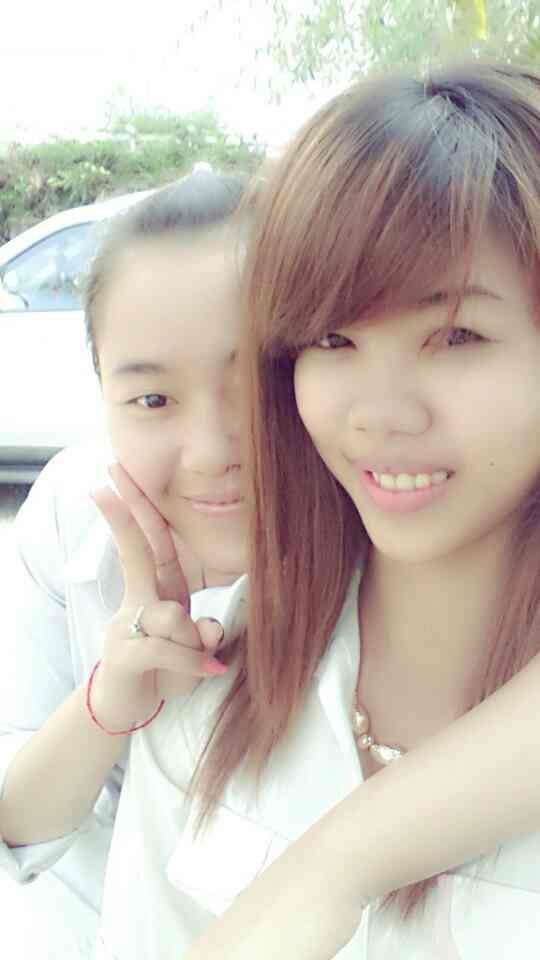 liemsaluy's tweet photo. With my friends http://t.co/yWKWHHZjCC