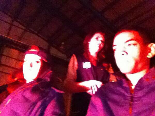 StefanHealy's tweet image. By the fire.! Well halogen heater but take what you can get.. #NotFussed #StillWarm