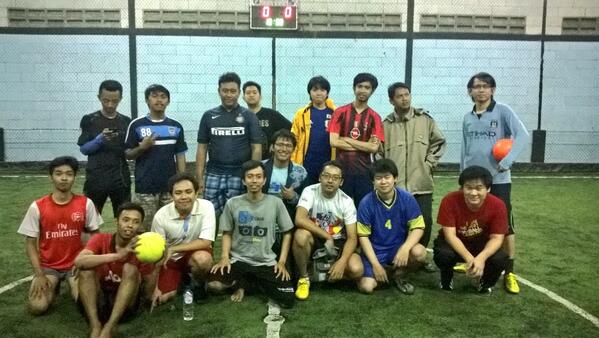 dwiperdana's tweet photo. Friendly match @AgateStudio vs @gitsindonesia Good game :) http://t.co/VBkNVRkm1G