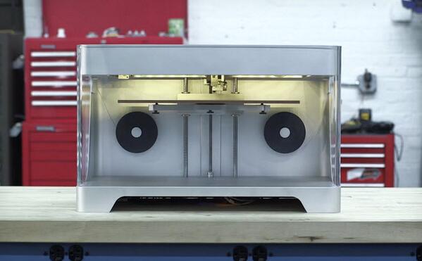 Dassault3DS's tweet photo. New #3Dprinter can print in carbon fiber http://t.co/3EsXIsIF4B via @verge Designed with @SolidWorks! #SWW14 http://t.co/Nqzs63j5IW