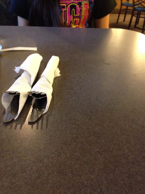 hugobrian's tweet image. #livetweet #denys #skippingclass @GabrielaaaRuiz