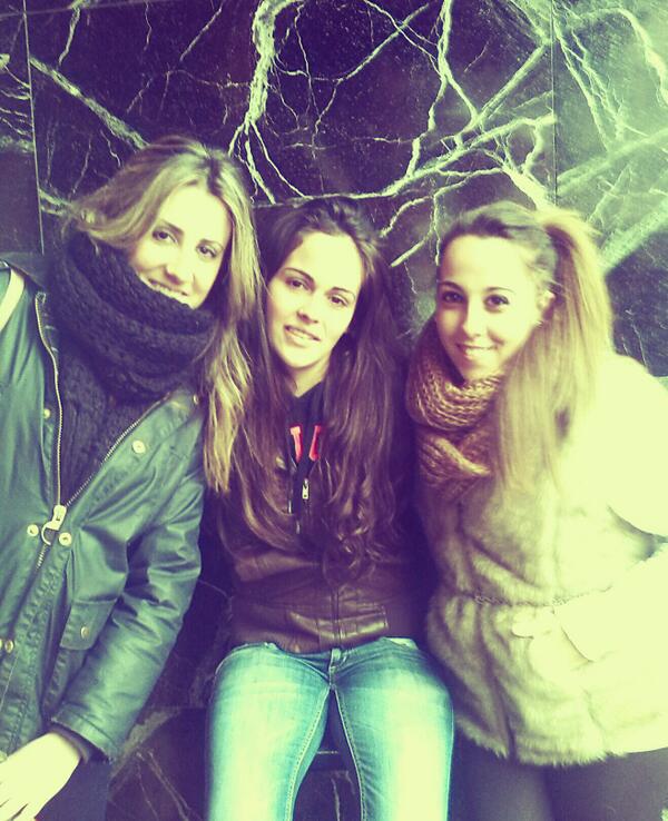 Montcheri_'s tweet photo. Felicidades Debo♥ @deborah6234 :D @teresitarovira http://t.co/MWLeVnwYRa