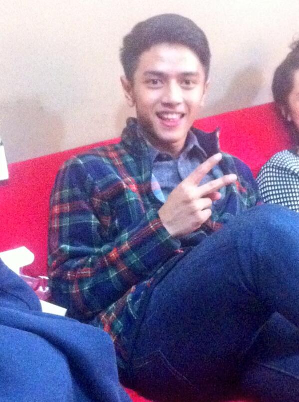 WorldOfHivi's tweet photo. "@RizqiaNovi: "@sayHiVi: Thank you for watching us on @bukan4mata, #Hifriends! http://t.co/zreVncbrWy""