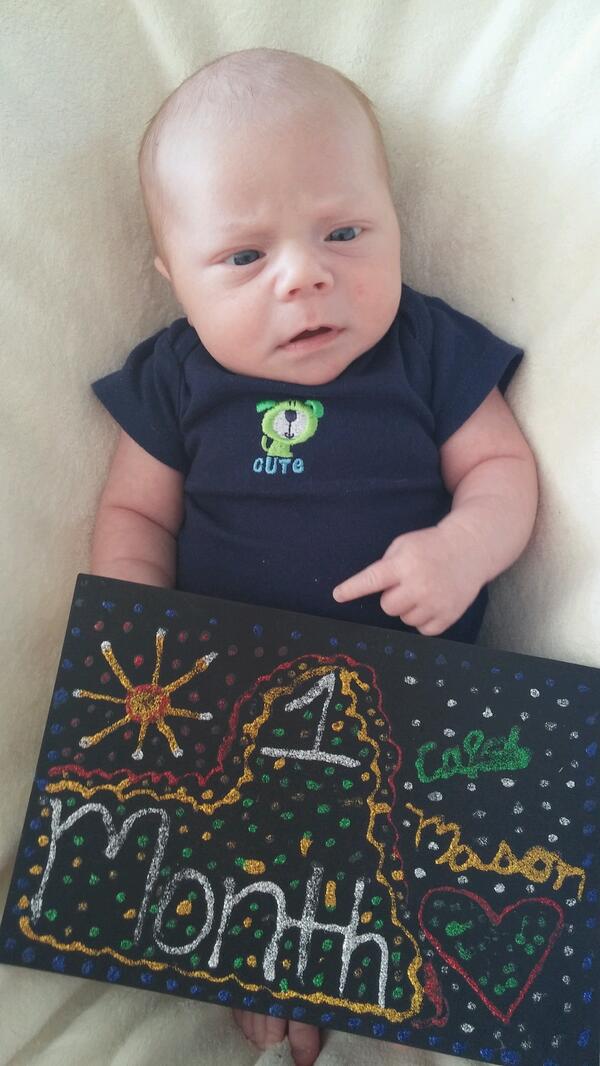 NicoletteCope's tweet photo. Our baby is one month old today !!! 💚 @Zmiller54 http://t.co/7vWCbtit0o