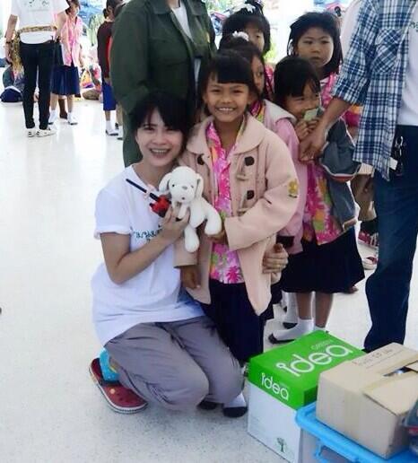 pat_dangerous's tweet photo. แค่อยากให้เธอยิ้มเรื่อยไป ไม่อยากจะเห็นแม้น้ำตา ต้องการเมื่อไหล่ฉันจะไปหา ❤️ #MKRT3305 http://t.co/2bZogIUhpY