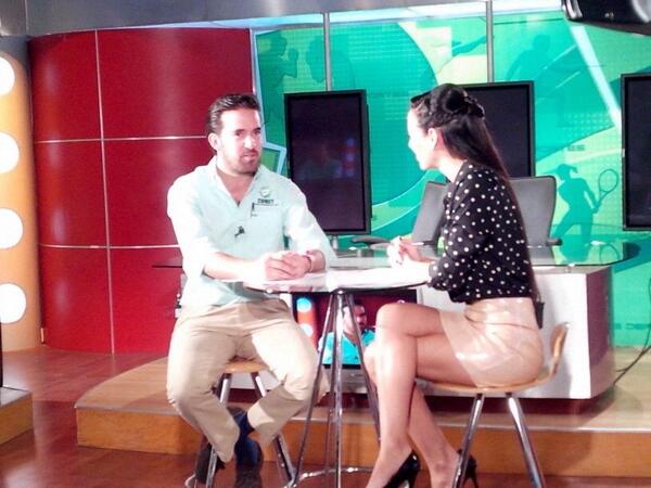 PabloGamboa_MX's tweet photo. En entrevista con @MarennaAlonzo hablando sobre el rescate de los principales mercados de Mérida. @SIPSENOTICIAS http://t.co/ib2sZBmi87